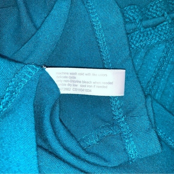 Turquoise Blue Green Loose Fit Flowy Blouse Women’s 1X Tie Neck by Fashion Bug - Picture 4 of 5